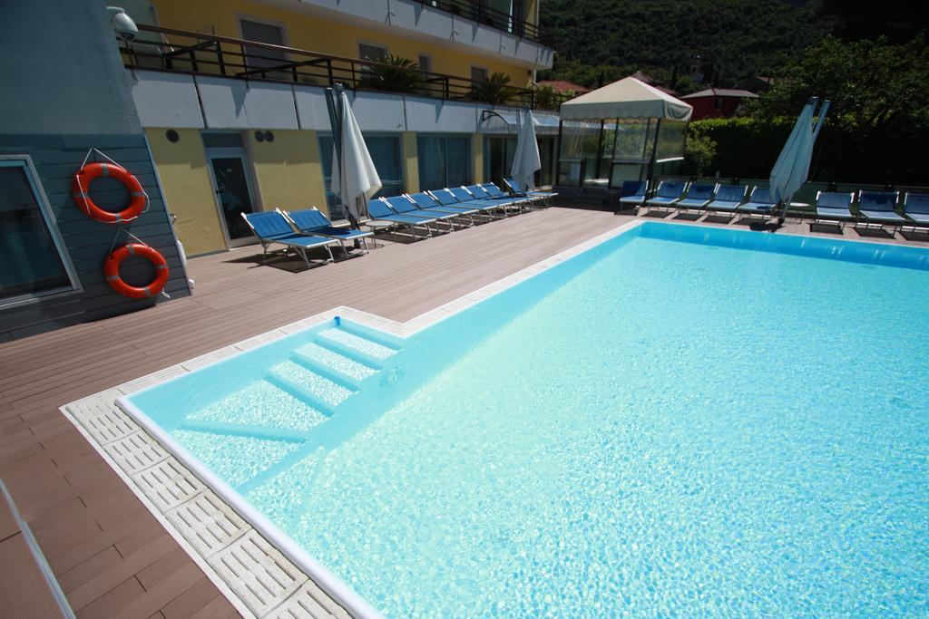 Hotel Miorelli Torbole Sul Garda Zewnętrze zdjęcie