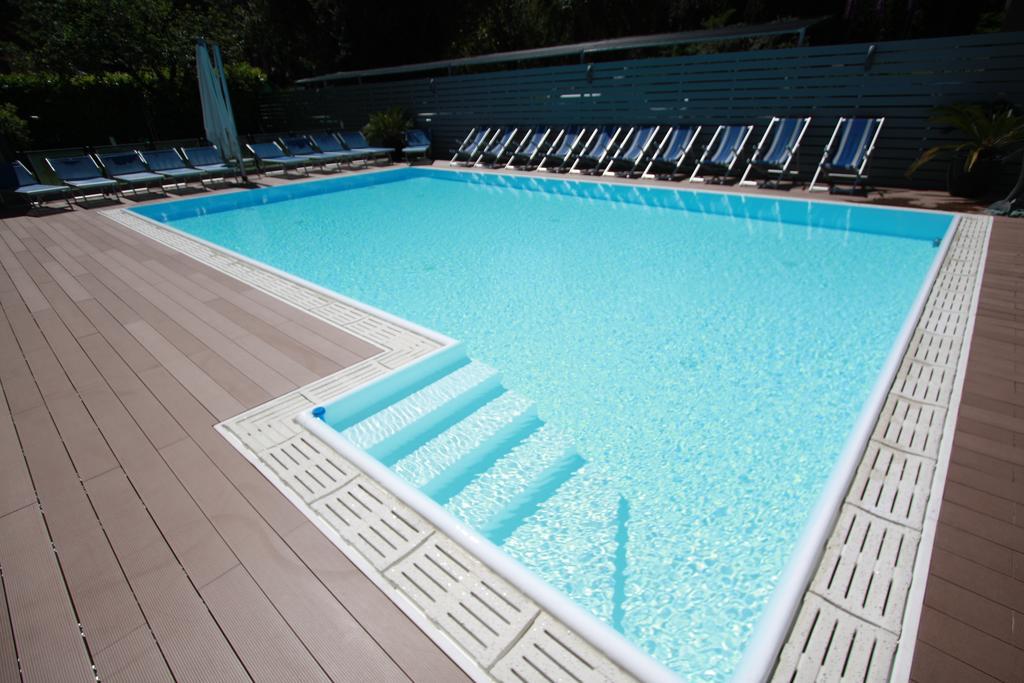 Hotel Miorelli Torbole Sul Garda Zewnętrze zdjęcie