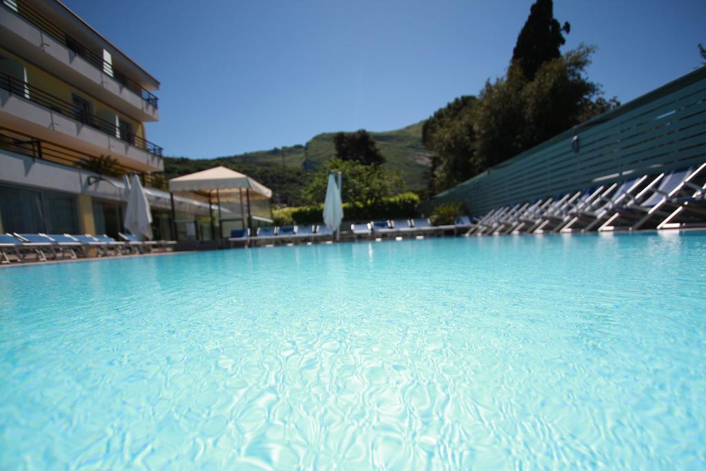 Hotel Miorelli Torbole Sul Garda Zewnętrze zdjęcie