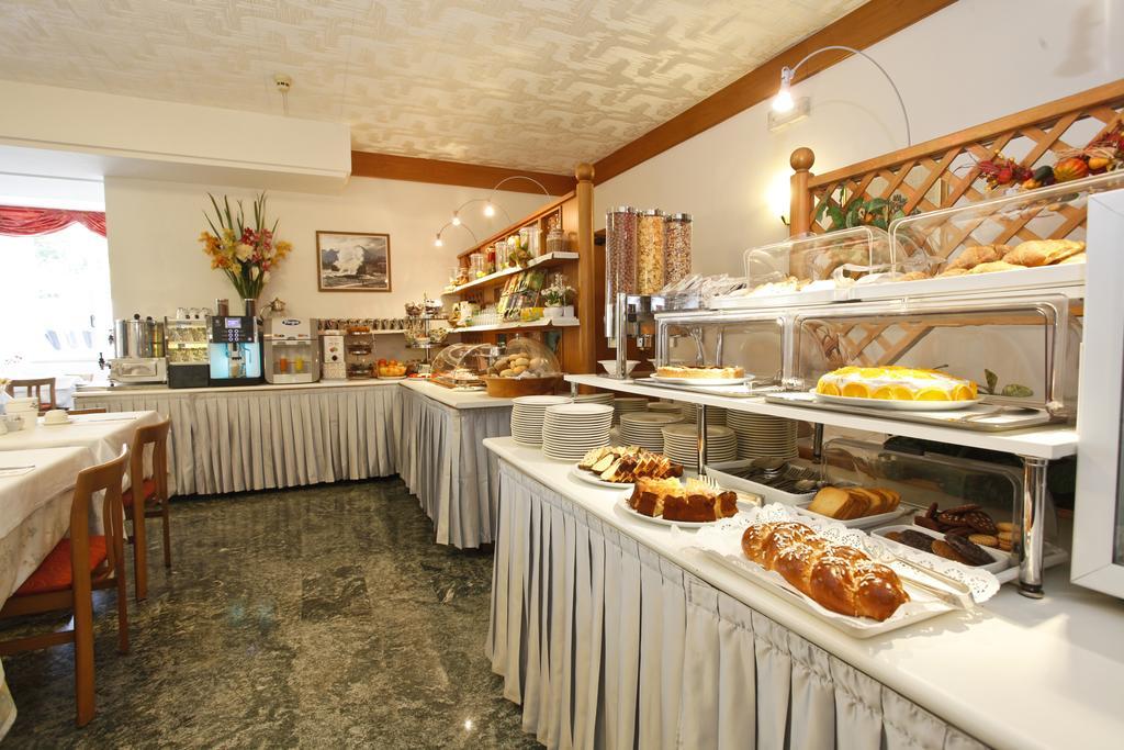 Hotel Miorelli Torbole Sul Garda Zewnętrze zdjęcie
