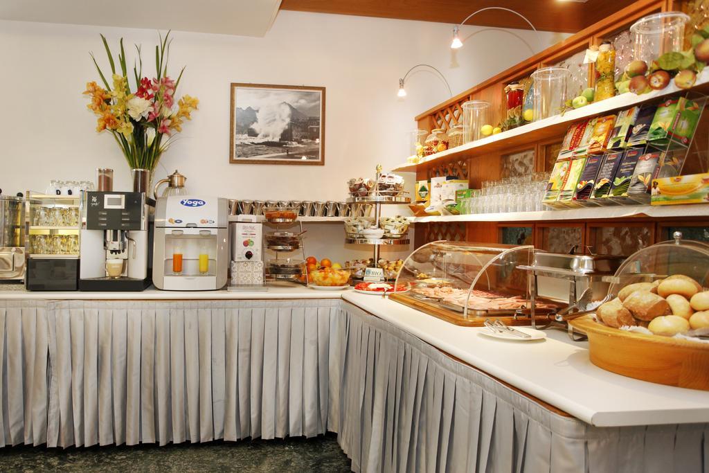 Hotel Miorelli Torbole Sul Garda Zewnętrze zdjęcie