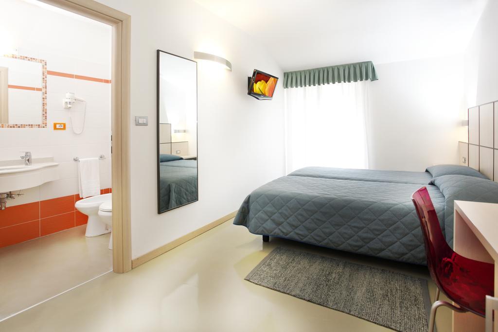 Hotel Miorelli Torbole Sul Garda Zewnętrze zdjęcie