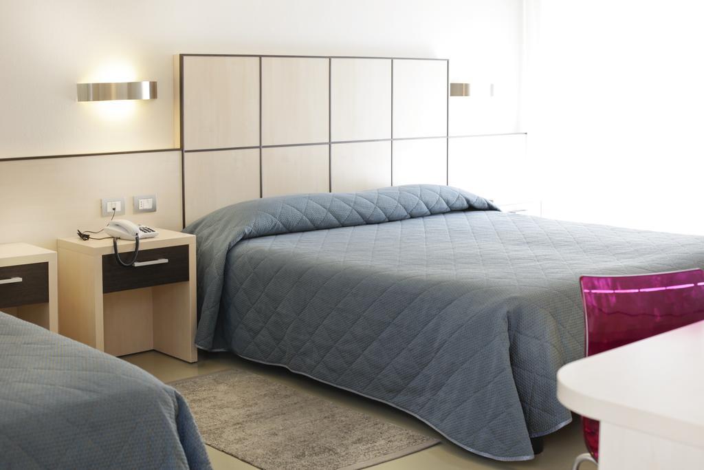 Hotel Miorelli Torbole Sul Garda Zewnętrze zdjęcie