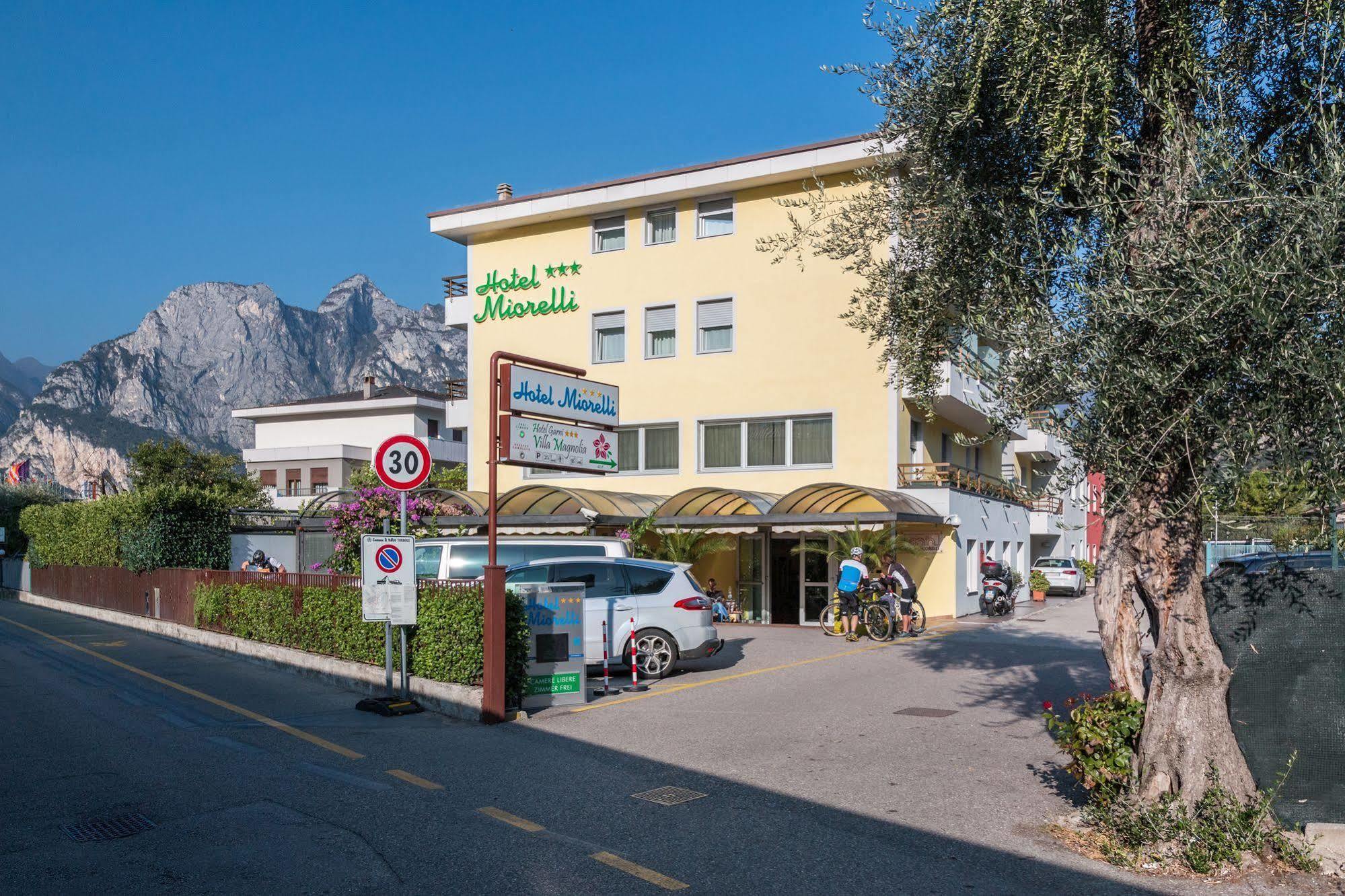 Hotel Miorelli Torbole Sul Garda Zewnętrze zdjęcie