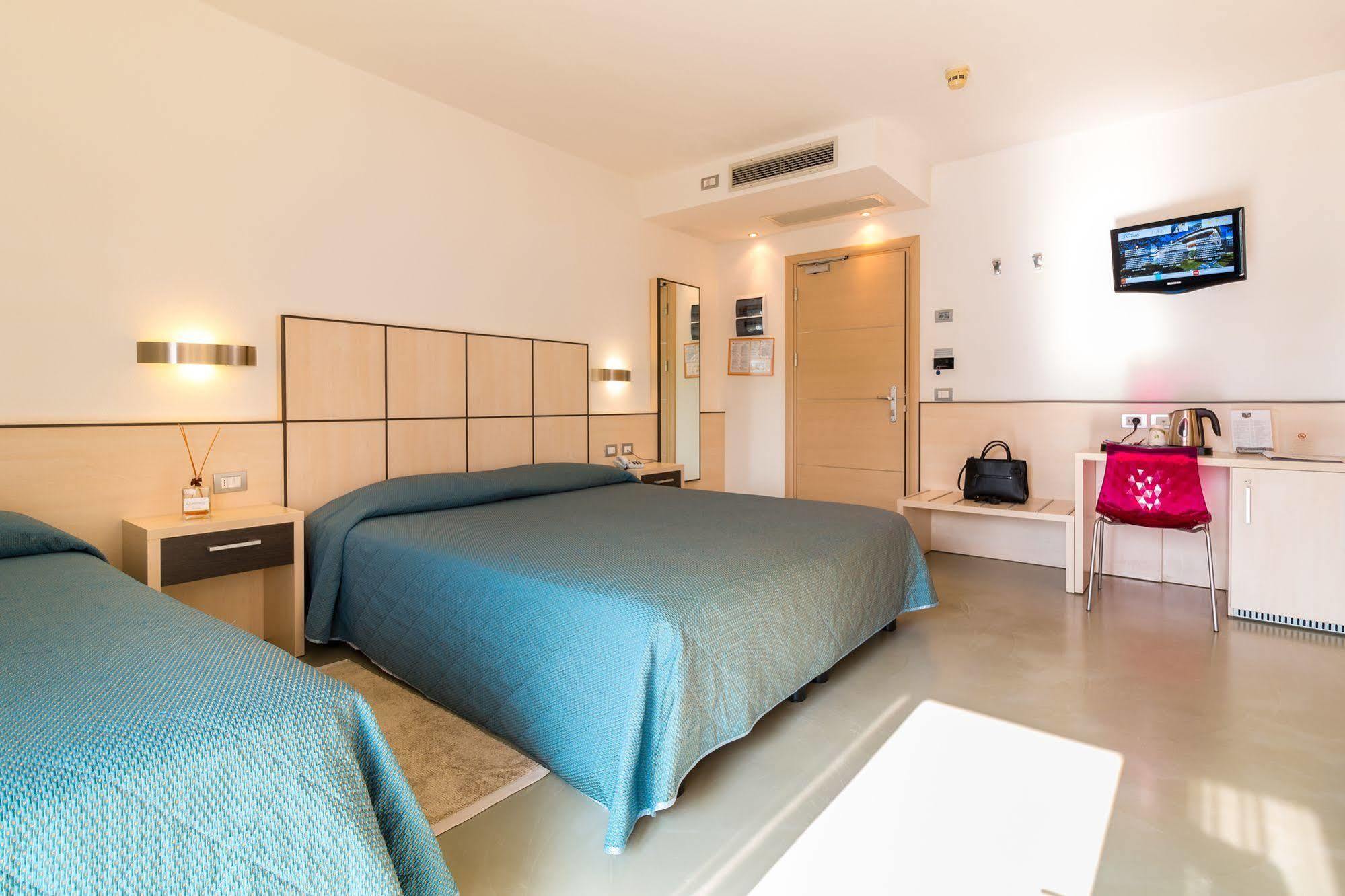 Hotel Miorelli Torbole Sul Garda Zewnętrze zdjęcie